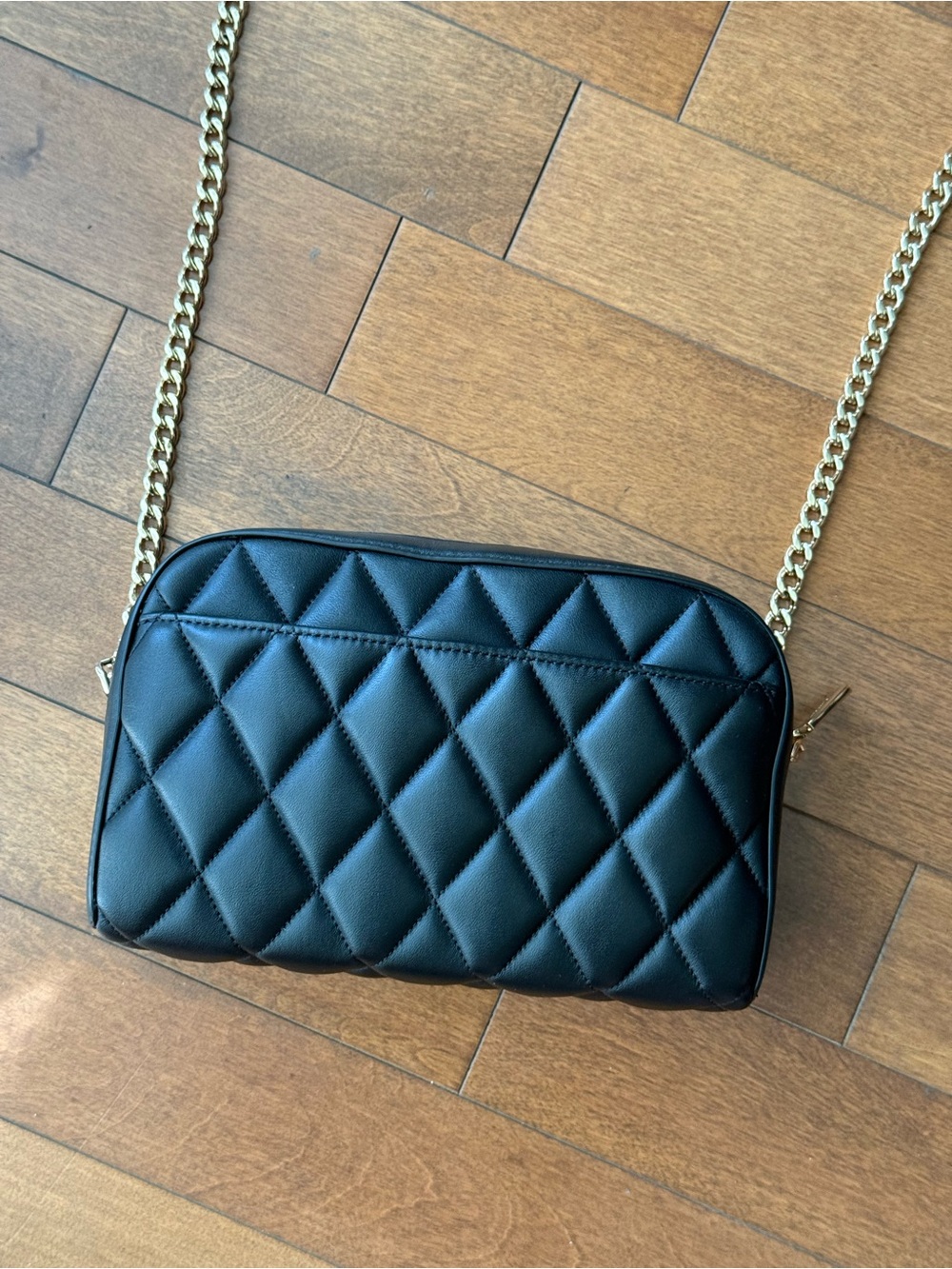 Kate Spade Carey Smooth Quilted Leather Camera Crossbody Bag with Gold Chain - Picture 3 of 5